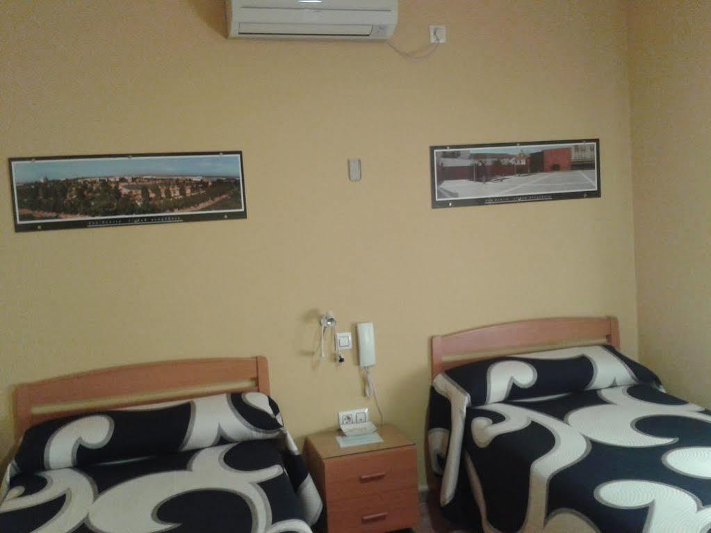 Hostal Restaurante El Paraiso Don Benito Dış mekan fotoğraf